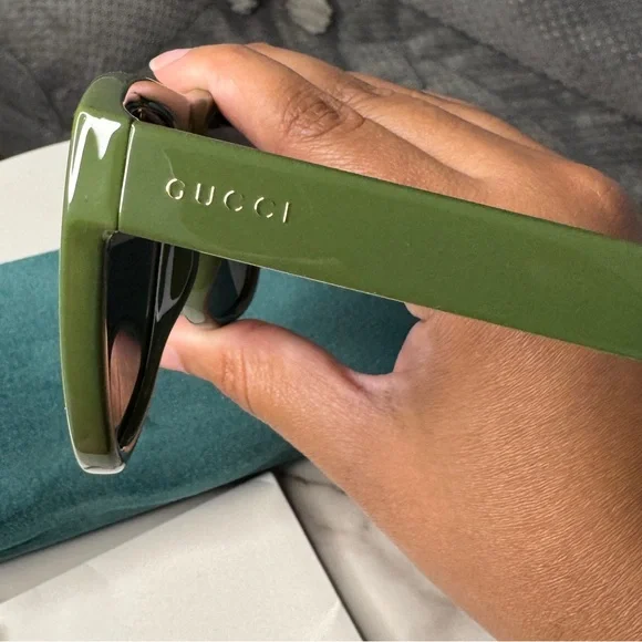 Gucci Sunglasses - Picture 3 of 4